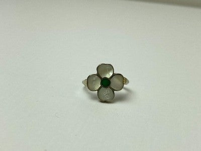 925 Sterling Silver Mother OF Pearl & Green Nephrite "Flower" Ring Size 6.5