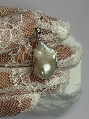 925 Sterling Silver Pearl Pendant Length 1.3 Inch