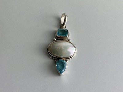 925 Sterling Silver Mother OF Pearl & Topaz Pendant