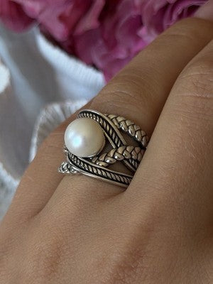 925 Sterling Silver Pearl Ring Size 6