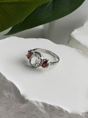 925 Sterling Silver Beryl & Garnet Ring Size 6.5