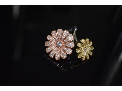 925 Sterling Silver CZ "Flowers" Ring Size 7.5