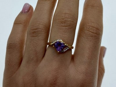 10K Yellow Gold Tourmaline & Diamonds Heart Ring Size 4.75