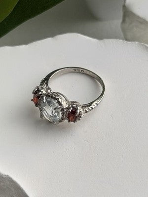 925 Sterling Silver Beryl & Garnet Ring Size 6.5