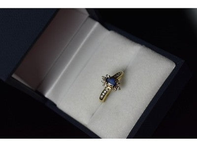 10K Yellow Gold Blue Sapphire & Diamonds Ring Size 5