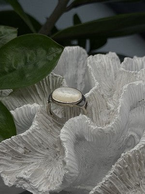 925 Sterling Silver White Abalone Mother of Pearl Ring Size 7