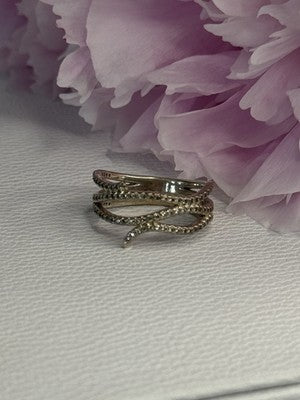 Classy 925 Sterling Silver Diamonds Ring Size 7
