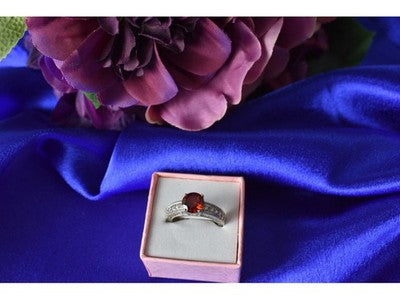 925 Sterling Silver Garnet & CZ Ring Size 6.5