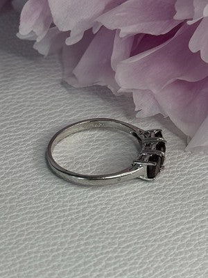925 Sterling Silver Garnet Ring Size 8