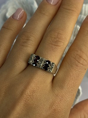 925 Sterling Silver Garnet & Marcasite Ring Size 9