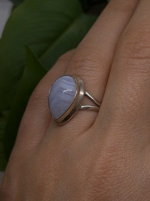 925 Sterling Silver Pear-Shaped Blue Lace Agate Ring Size 7.5