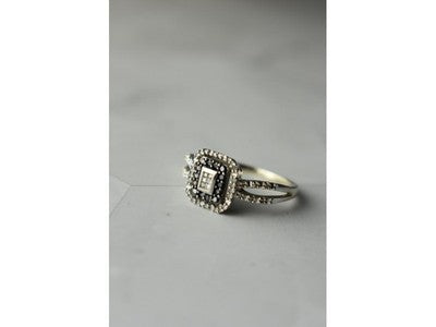10K White Gold Black Spinel & Diamonds Ring Size 7.5