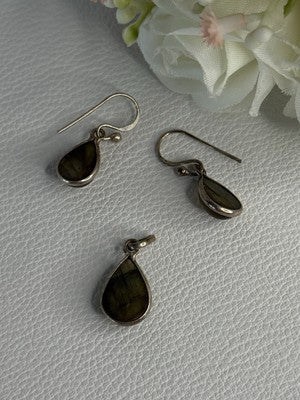 925 Sterling Silver Quartz Earrings & Pendant Set