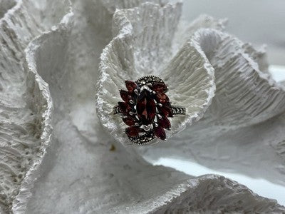 925 Sterling Silver Spessartine & Marcasites Ring Size 6.5