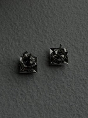 Lovely 10K White Gold Stud Red Garnet Earrings