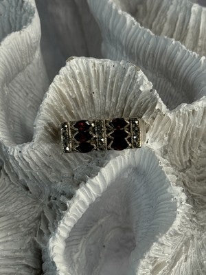 925 Sterling Silver Garnet & Marcasite Ring Size 9