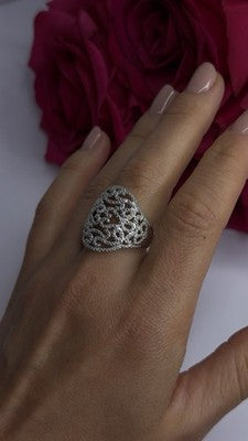 Elegant 925 Sterling Silver Diamonds Ring Size 9