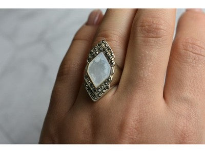 925 Sterling Silver Mother OF Pearl & Marcasites Ring Size 6.5