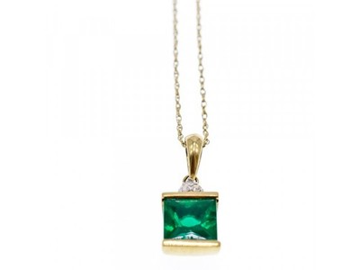 10K Yellow Gold Emerald & Diamonds Chain With Pendant