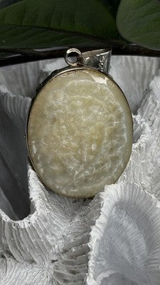 925 Sterling Silver Mother of Pearl Tree of Life Pendant