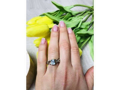 925 Sterling Silver Blue Spinel Ring Size 6.5