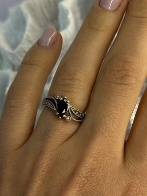 925 Sterling Silver Black Sapphire & Marcasites Ring Size 6