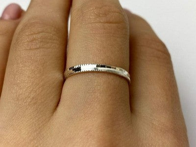 925 Sterling Silver Band Ring Size 8.5 Italy