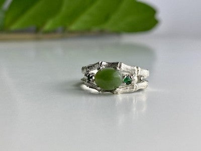 925 Sterling Silver Nephrite ( Jade ) & Emeralds Ring Size 8