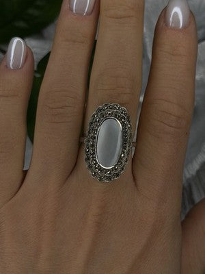 Elegant Vintage 925 Sterling Silver White Abalone & Marcasite Ring Size 9