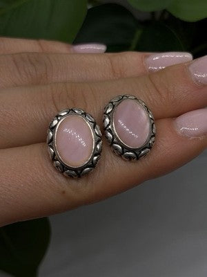 Southwest-Style 925 Sterling Silver Pink Conch Shell Oval Earrings