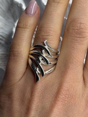 Unique Design 925 Sterling Silver Ring Size 7