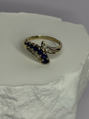 10K Yellow Gold Blue Topaz & White Topaz Ring Size 8