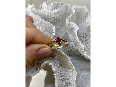 10K Yellow Gold Ruby & Diamonds Ring Size 7
