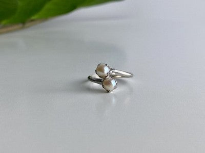 925 Sterling Silver Pearls Ring Size 5