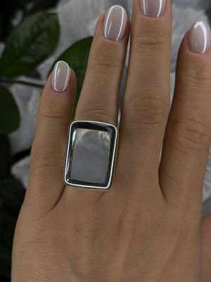 Elegant 925 Sterling Silver White Abalone Mother of Pearl Ring Size 7