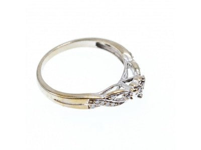 10K White Gold Diamonds Ring Size 7.5