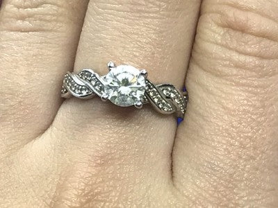 925 Sterling Silver CZ Ring Size 8