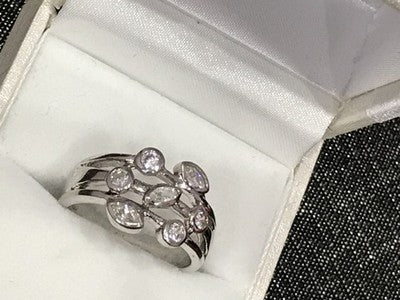 925 Sterling Silver CZ Ring Size 8