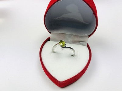 925 Sterling Silver Peridot Ring Size 6