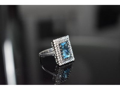 925 Sterling Silver Blue Alpanite & CZ Ring Size 8.5