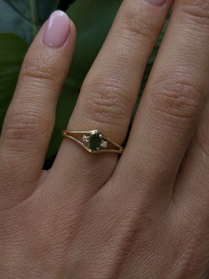 Classic 14K Yellow Gold Ring Emerald & Diamond Size 7