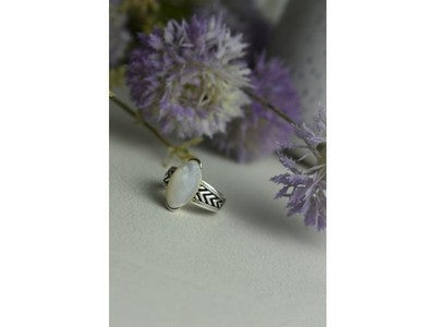 925 Sterling Silver Mother Of Pearl Ring Size 6.5