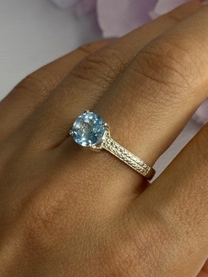 Beautiful 925 Sterling Silver Topaz Ring Size 10