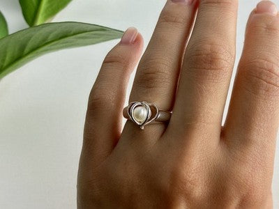 925 Sterling Silver Pearl Ring Size 6.5