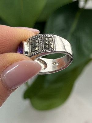 925 Sterling Silver Amethyst & Marcasite Ring Size 6.5