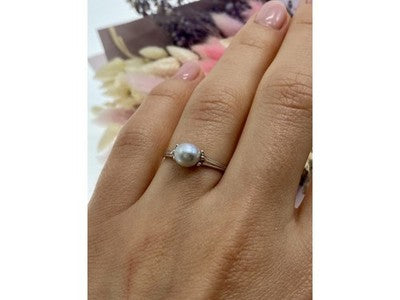 925 Sterling Silver Pearl Classic Ring Size 6.5