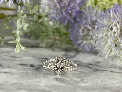 14K White Gold Diamonds Ring Size 6.5