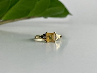 10K Yellow Gold Tourmaline & Diamonds Ring Size 8