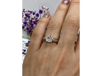 925 Sterling Silver CZ Ring Size 6.5