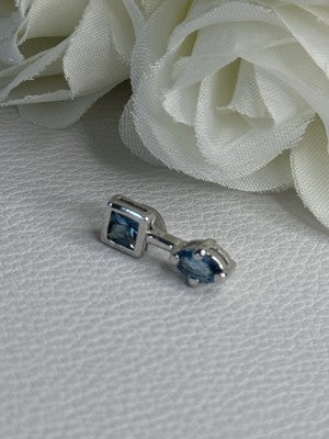 925 Sterling Silver Blue Topaz Pendant Length 0.70 Inch